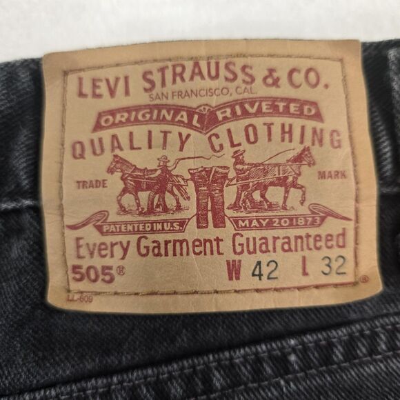 Levis 505 Jeans Mens 42x32 Black Regular Fit Straight Leg Denim Zip Fly 5-Pocket - Picture 6 of 14